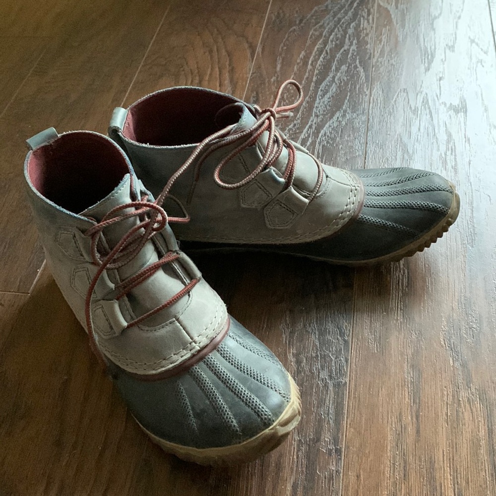 Sorel Out N About Leather Boot - Sz 8.5